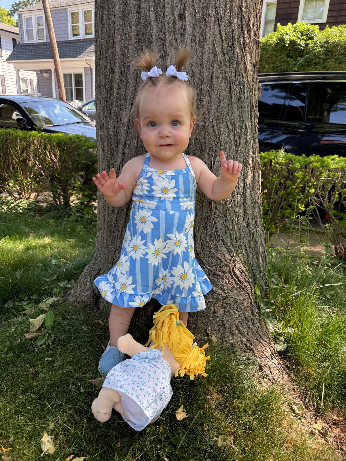 Blue Daisy Yoga With Shorts